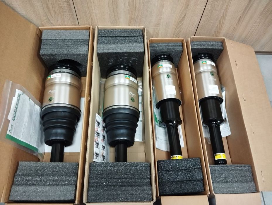 amortyzatory arnott land rover komplet