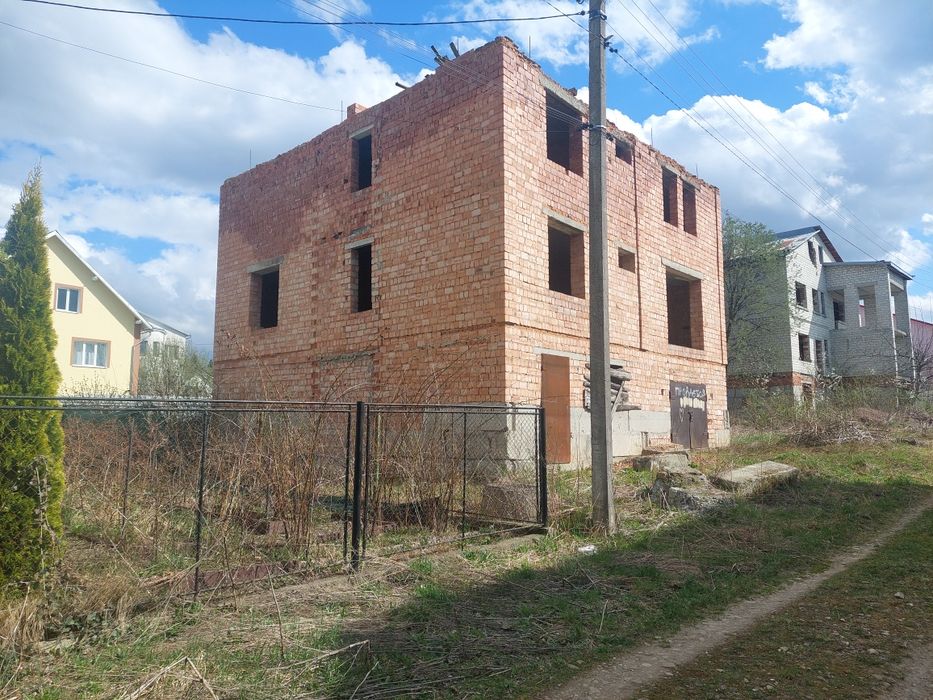 Продаж будинку та зем ділянки вул. Довбуша м. Борислав