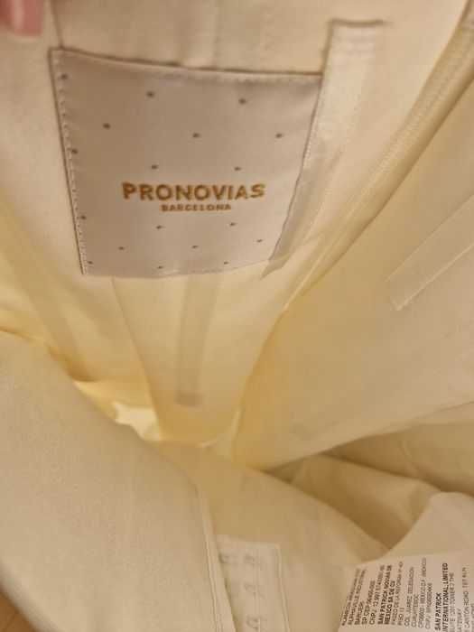 Suknia ślubna Pronovias