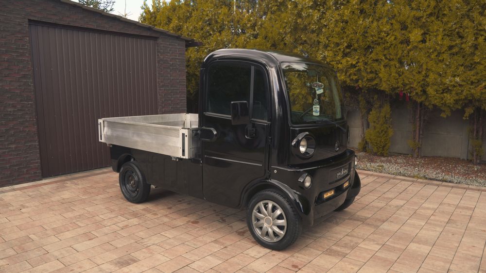 AIXAM mega truck