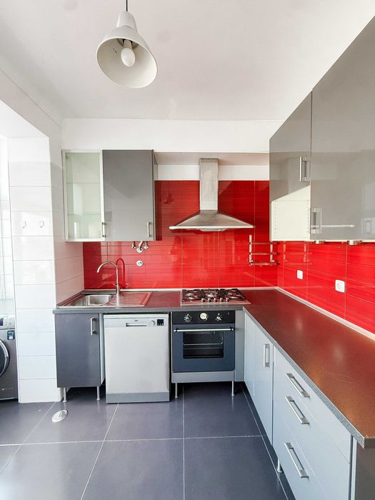 T2 -Fantástico as Portas de Benfica. Arrenda-se