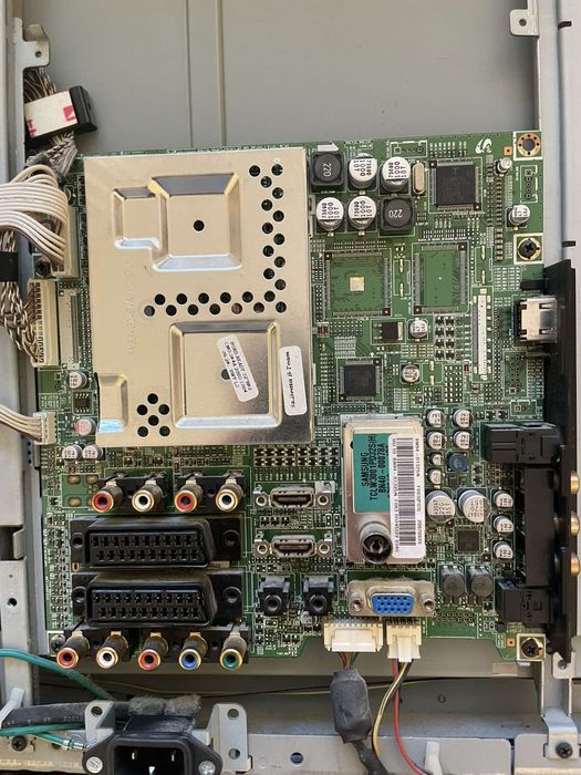 Деталі Телевізора Samsung LE32R82BX, на деталі