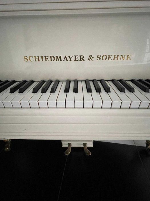 Рояль білий німецький SCHIEDMAYER & SOEHNE
