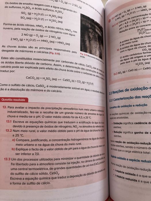 Livro preparação exame Física e Química