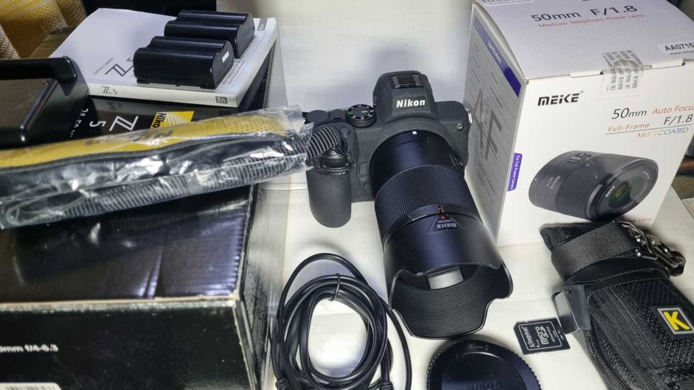 Nikon Z5 (беззерк) с адаптероми и  вспышкой, Nikon D7500 Sigma 17-50