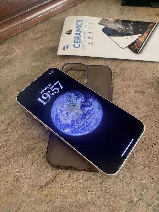 iPhone 13 Mini + extras. 83% Capacidade de Bateria