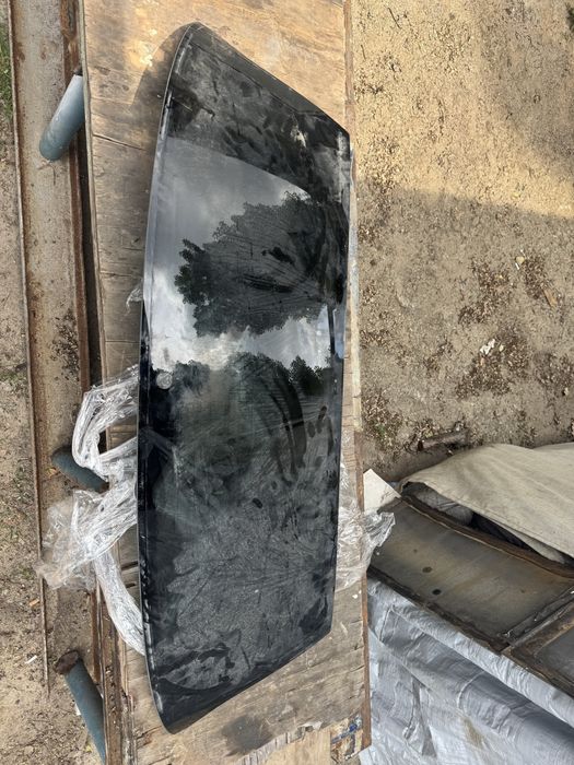 Скло кришки багажника jeep compass 2017-2024