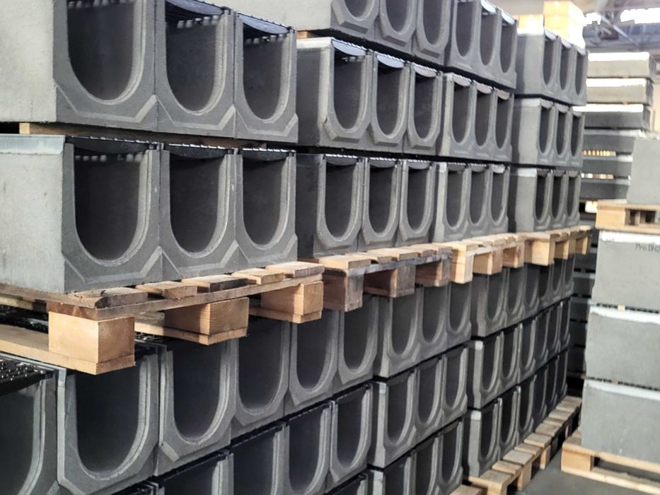 Odpływy Liniowe Kanały Betonowe B125 C250 D400 Odwodnienia Korytka