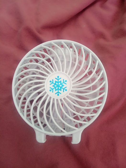 Ручний вентилятор Handy Mini Fan зі складною ручкою, Білий