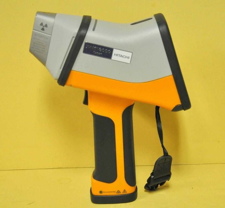 Hitachi X-MET8000 Expert handheld XRF Analyzer