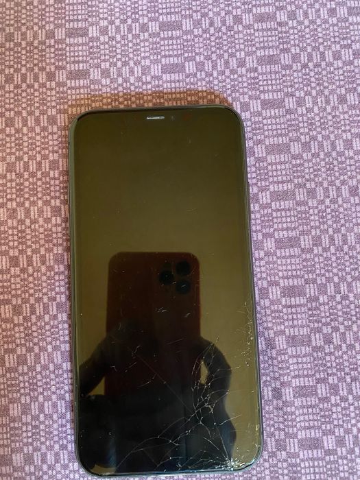 Продам Apple 11