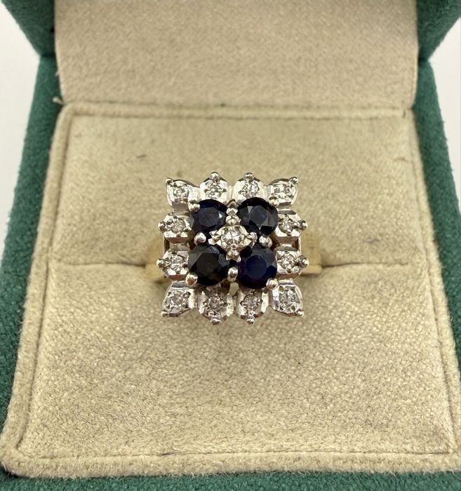 Złoty pierścionek z szafirami 0,95ct i diamentami 0,12ct