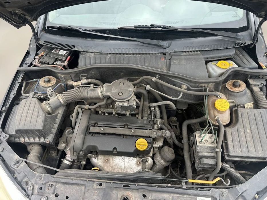 Opel Corsa C 1.2 Gasolina 75 cv  55 kW 2000 - 2009 Z 12 XE para peças
