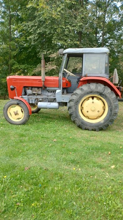Zestaw Maszyn Rolniczych: Ciągnik Ursus C355 ważne OC i PT rocznik 1971 w moim posiadaniu od 30 lat, Przyczepa, Pług, Opryskiwacz, Kultywator