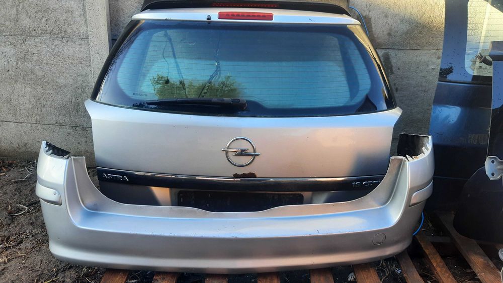 lak. Z157 klapa kompletna Opel Astra h kombi zderzak