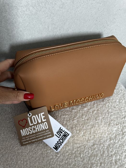 Brązowa kosmetyczka Love Moschino