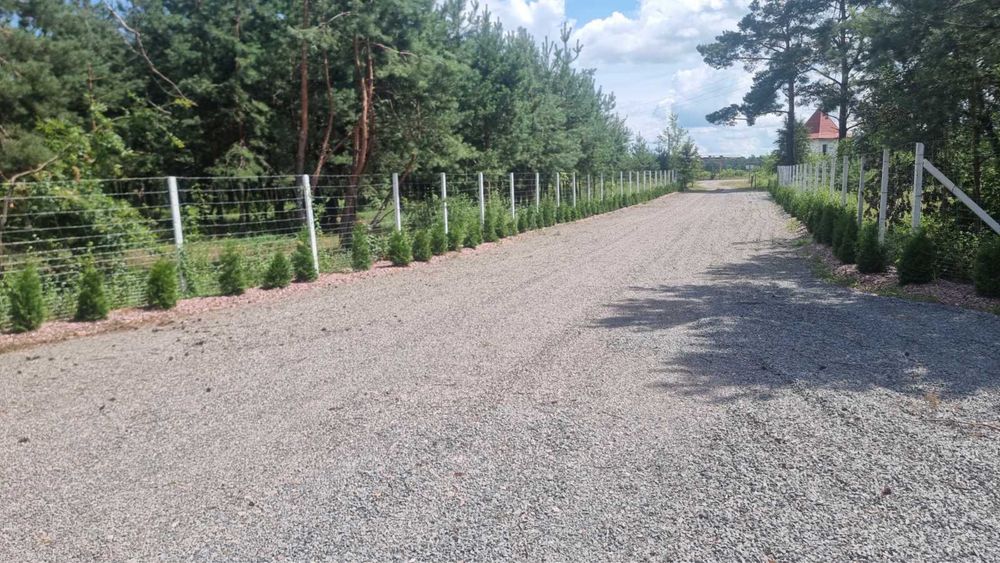 Продам ділянку під комерцію  . Сарни . Варшавська траса . Фасад