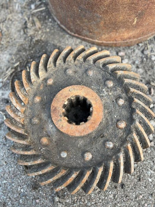 Шестерня спіральна конічна 32 зуба