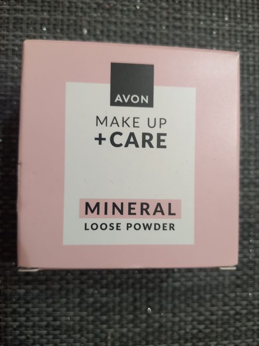 Puder mineralny Medium 6g Avon