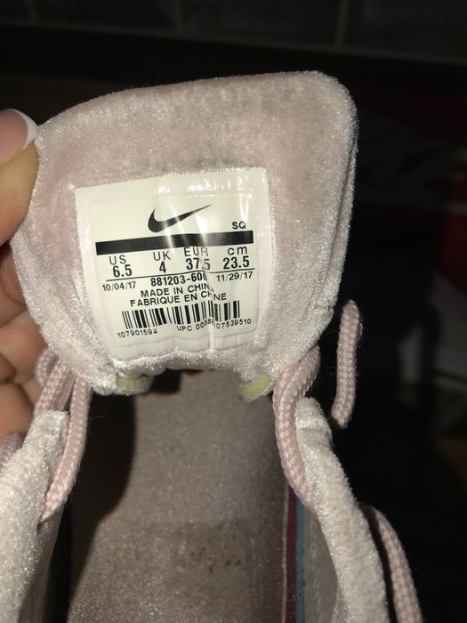 Пудрові кросівки Nike Air Max оригінал кроссовки замшевые
