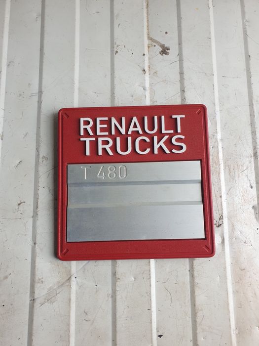 Emblemat Znaczek Logo kabiny Renault gama T