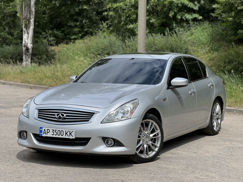 Infiniti G25 2011