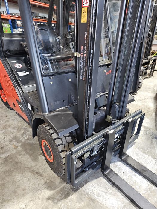 Empilhador 2.5toneladas