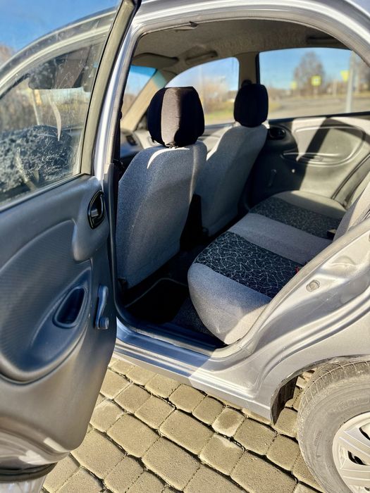 Daewoo Lanos 2011 рік