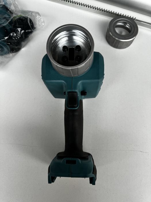 Makita dcg180 pistolet do silikonu