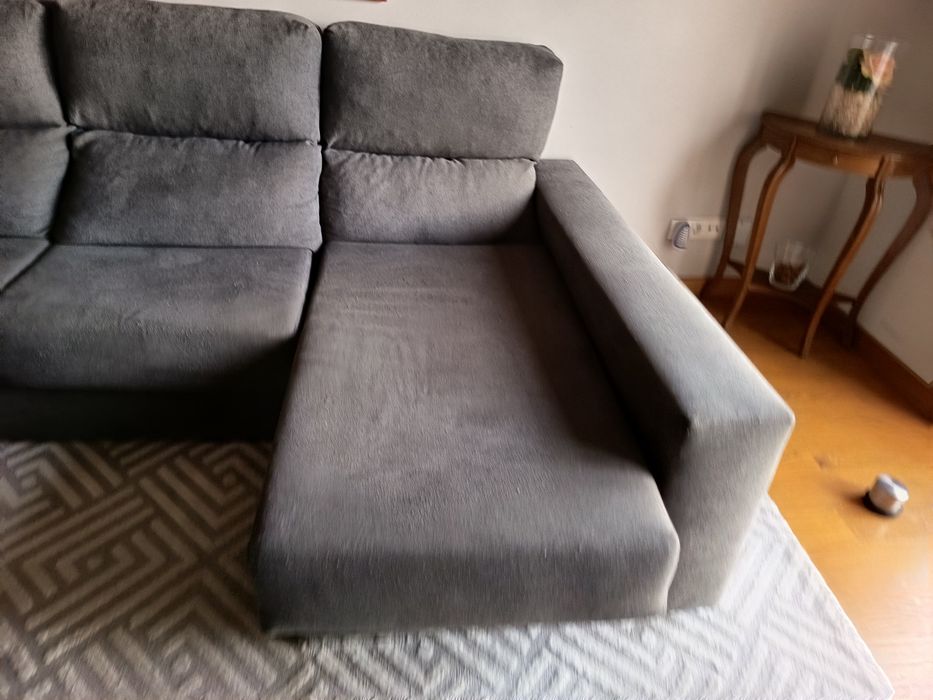 Vendo um sofá em ótimo estado de conservação