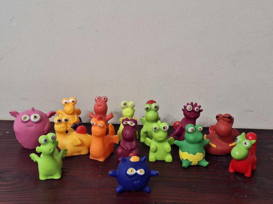 Равлик Боб ( різні колекції,міньони)