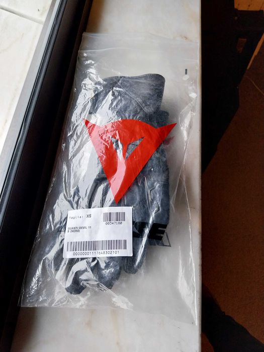 Luvas em pele DAINESE p/ moto + suspensórios DAINESE + luvas
