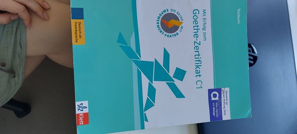 Mit Erfolg zum Goethe Zertifikat C1 podręcznik przygotowujacy do egzaminu C1