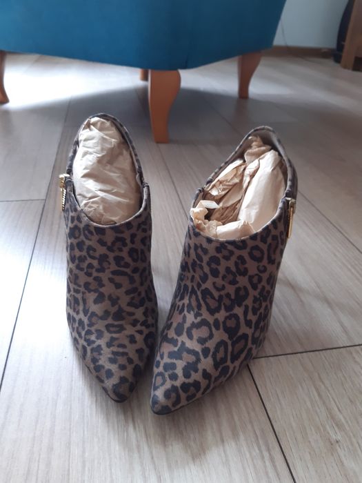 Buty Ryłko szpilki panterka