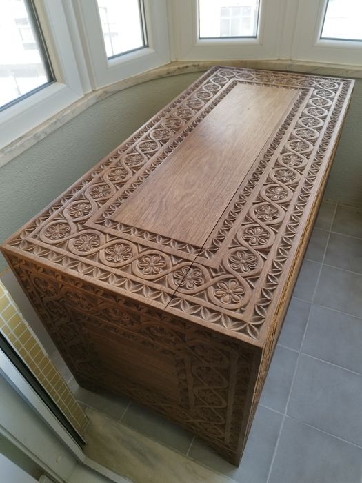 Arca em madeira exótica -reservada