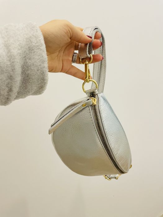 Bolsa prateada em pele NOVA