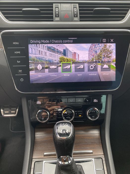 Skoda  Superb  Scout