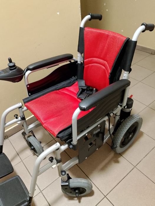 Wózek inwalidzki elektryczn(używany pare razy)