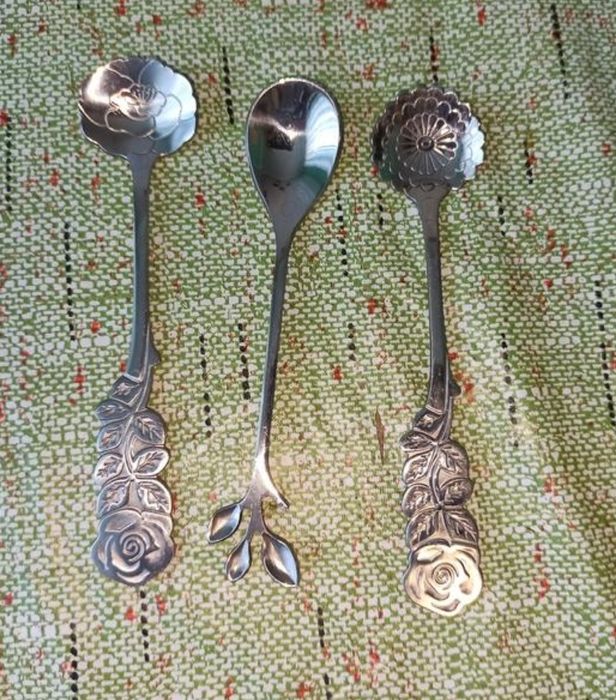 декоративные чайные ложки металл роза с тиснением