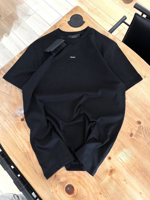 PRADA футболка с маленькой эмблемой черная белая унисекс мужская