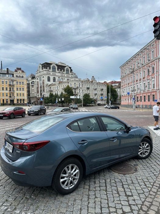 Продам автомобіль Mazda 3