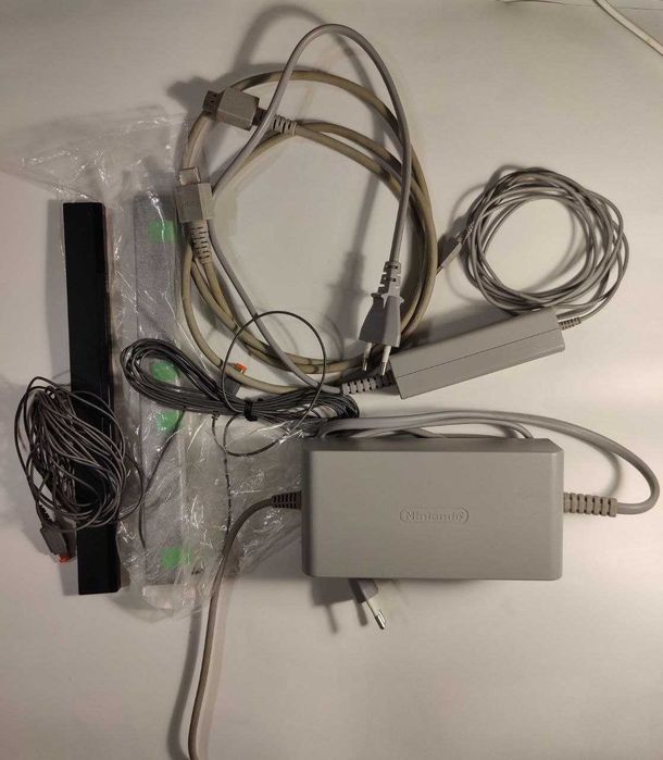 Nintendo Wii U 32 GBs + accessórios