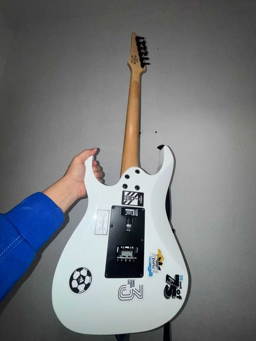 Oportunidade! Ibanez RG 350 DXZ - Bag e Correia de oferta!