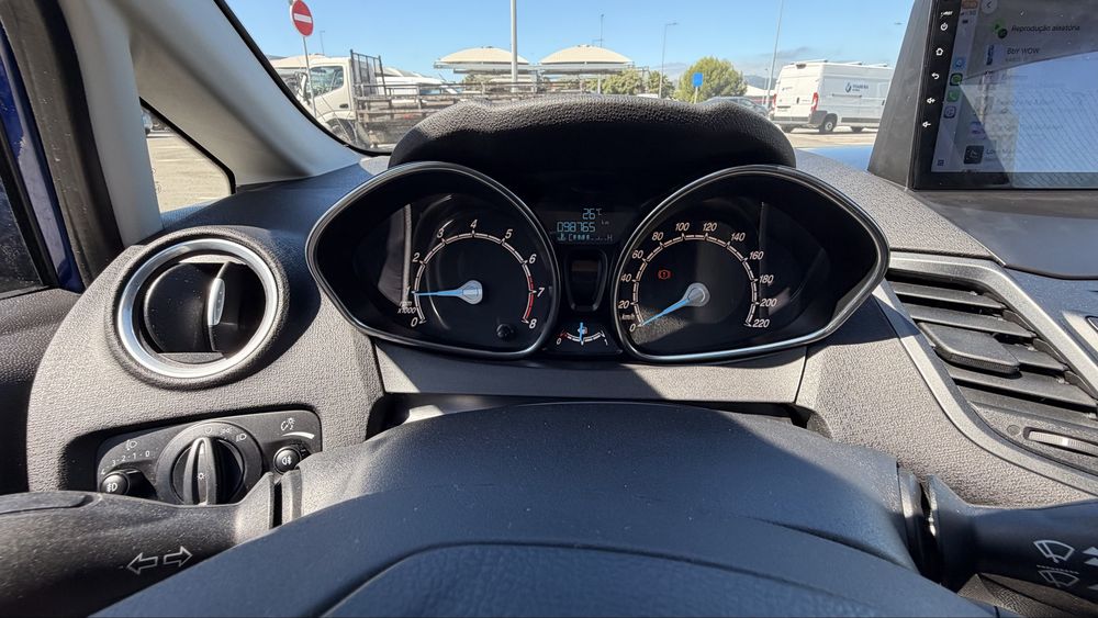 Ford Fiesta 1.0 EcoBoost — 2016 — 98.765 km