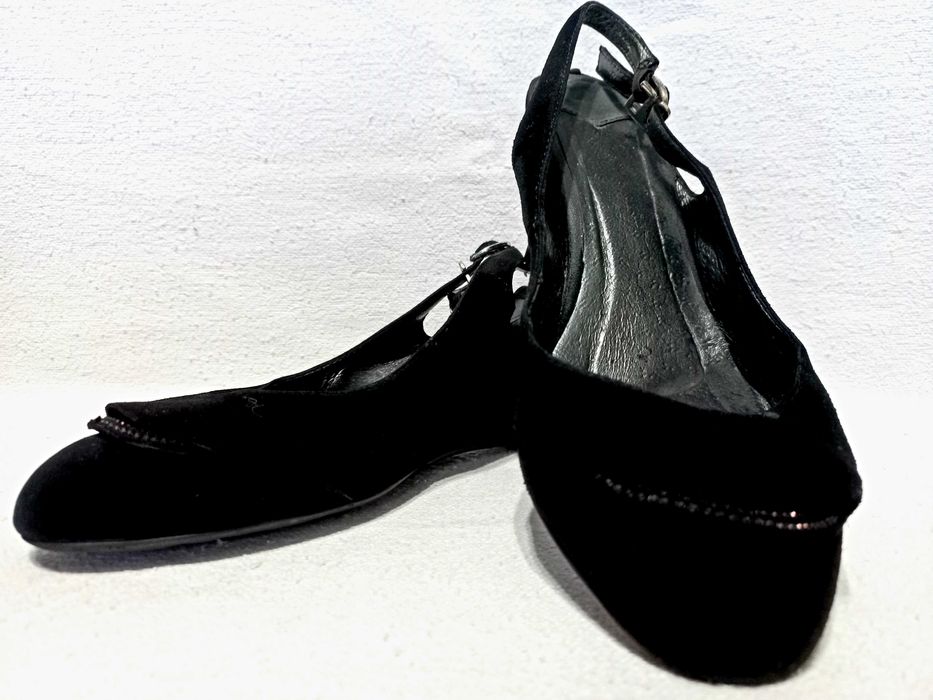 Сандали с закрытым носком