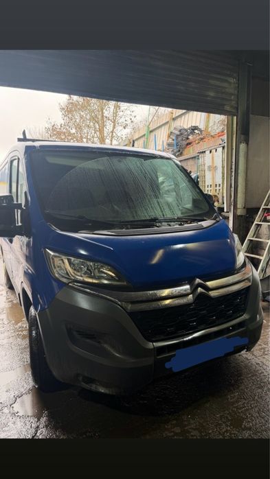 Frente completa para Citroen Relay 2016.