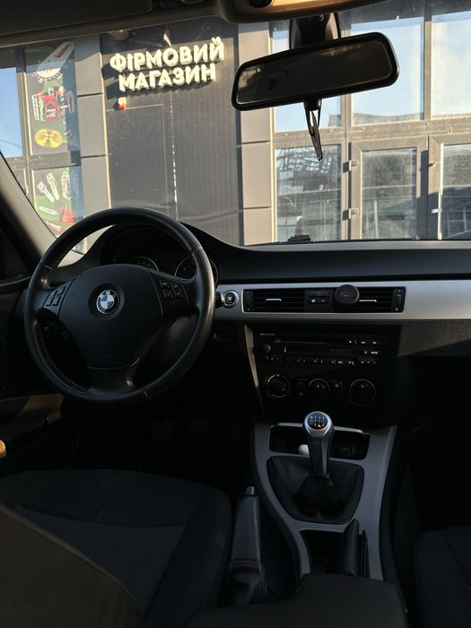 Продам bmw e90. 318.2.0