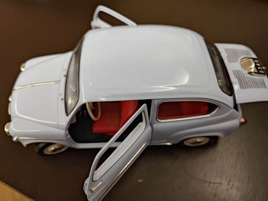 Fiat 600 Berline 1/18