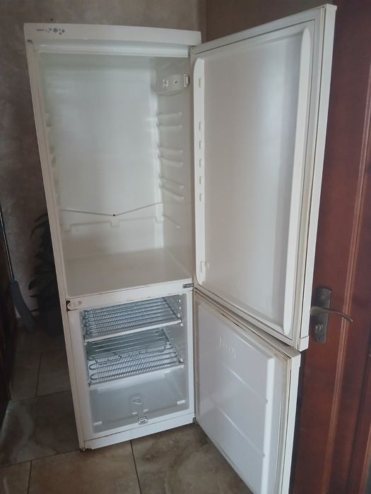 Продам холодильник