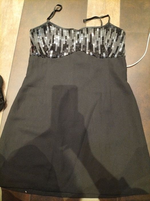 Sukienka z cekinami. Rozm S/M